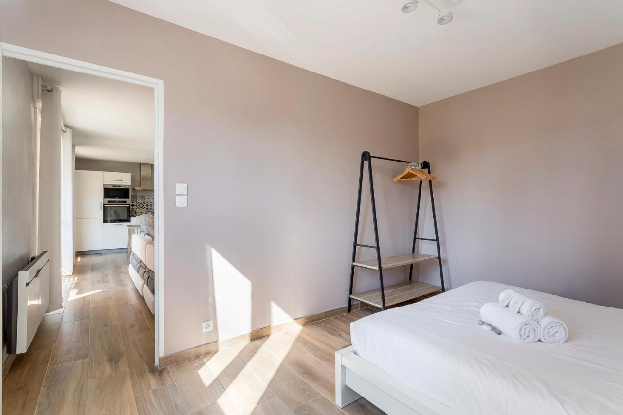 Suite Granges En Rez-De-Jardin Pour 4 Voyageurs Lyon Eksteriør billede