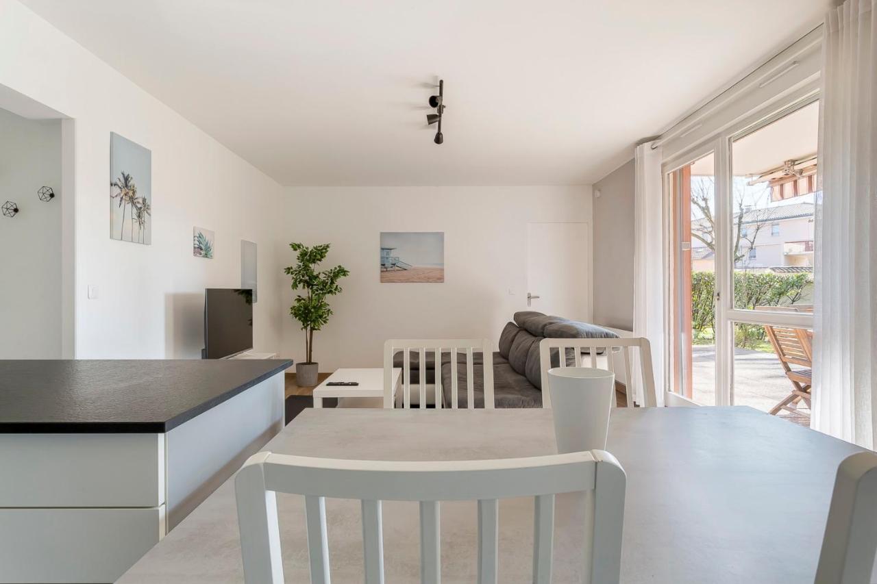 Suite Granges En Rez-De-Jardin Pour 4 Voyageurs Lyon Eksteriør billede