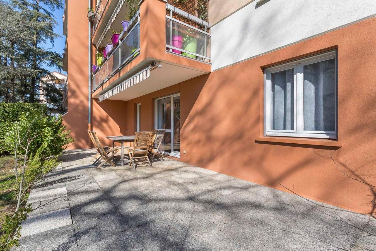 Suite Granges En Rez-De-Jardin Pour 4 Voyageurs Lyon Eksteriør billede